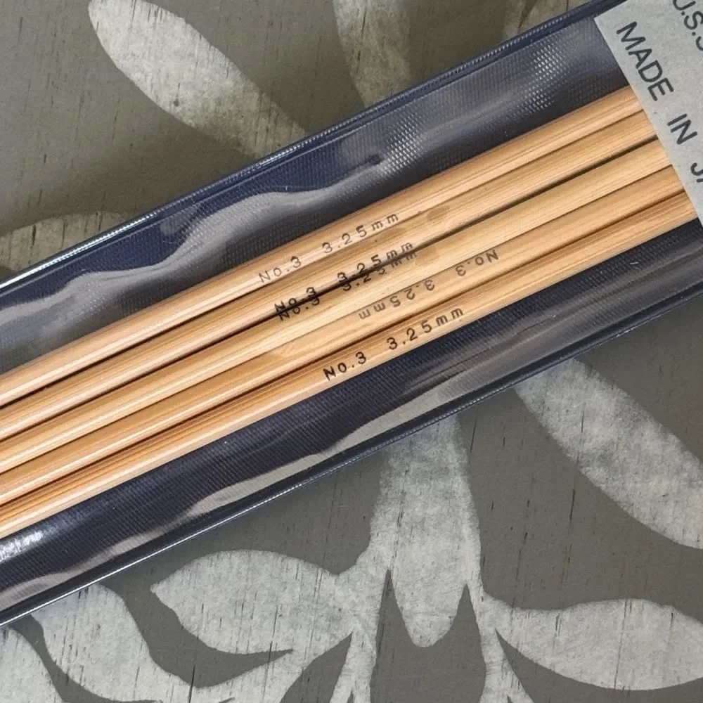 Plymouth Bamboo Knitting Needles Double Point sz 3, 8” length, NWT